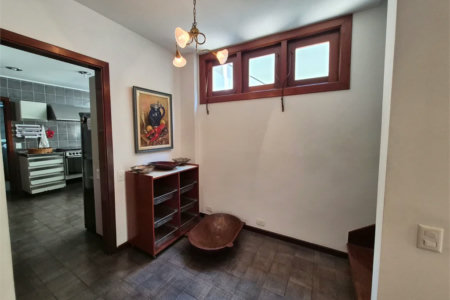 Casa de Vila à venda ou para alugar com 4 quartos, sendo 2 suítes, em Jardim Leonor, São Paulo, SP