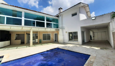 Sobrado à venda com 3 quartos, sendo 1 suíte,  em City Campo Grande, São Paulo, SP
