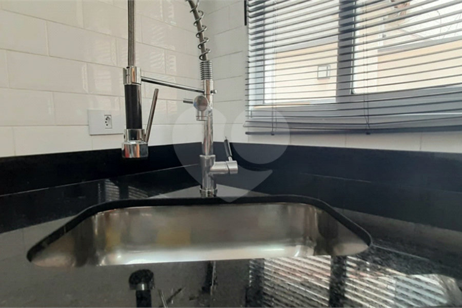 Casa à venda com 3 quartos, sendo 1 suíte, no condomínio Residencial Gran Veiga, São Paulo - SP
