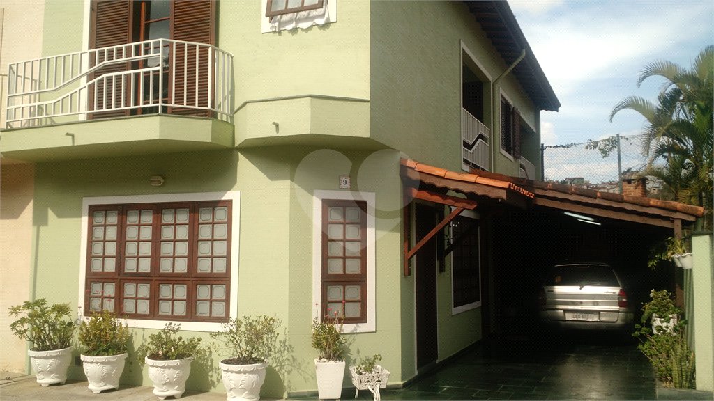 Casa à venda com 3 quartos, sendo 1 suíte, em Horto, São Paulo, SP