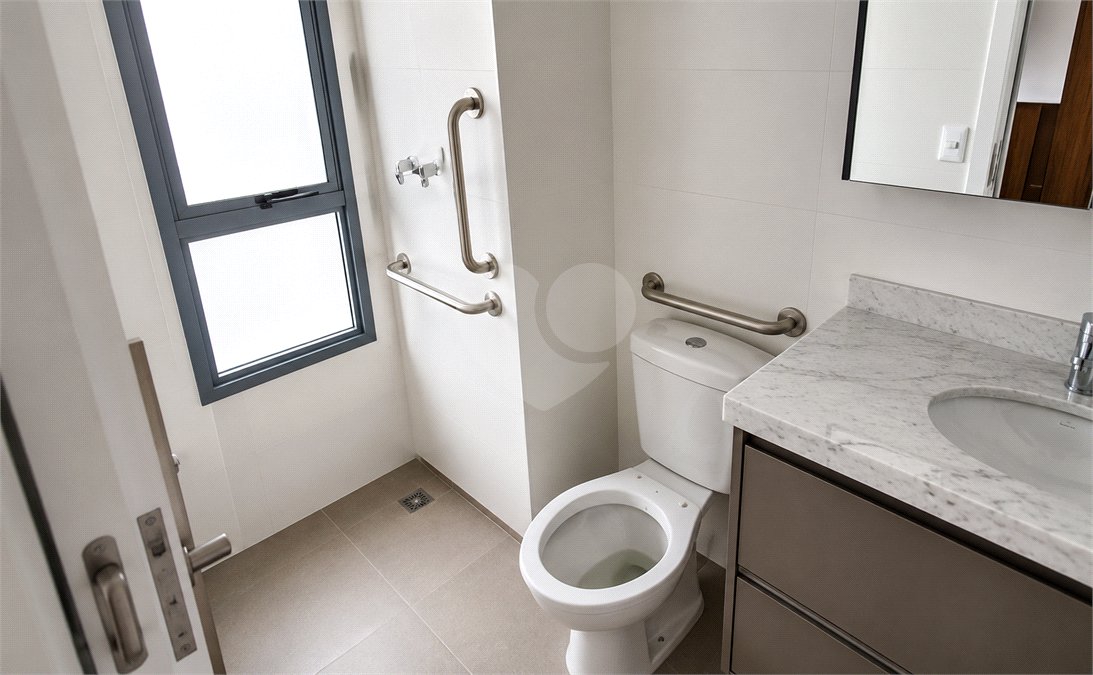 Apartamento à venda com 3 suítes em Sumarezinho, São Paulo, SP