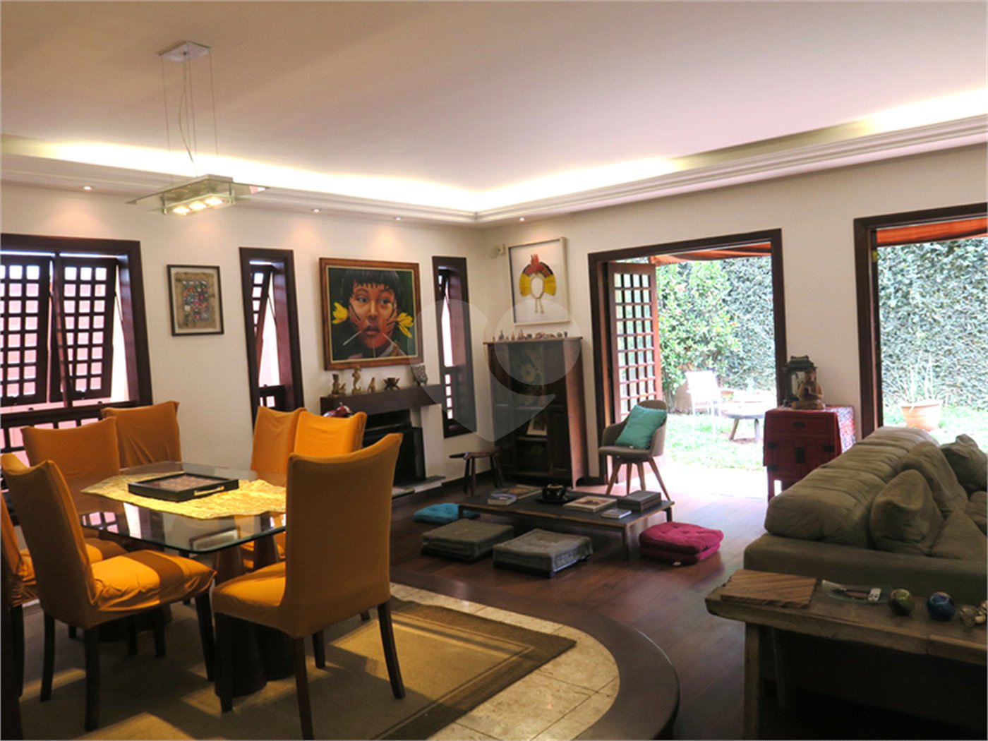 Casa à venda com 4 quartos, sendo 2 suítes, no condomínio Vila das Flores, São Paulo - SP