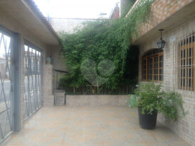 Casa à venda com 3 quartos, sendo 1 suíte,  em Vila Romero, São Paulo, SP