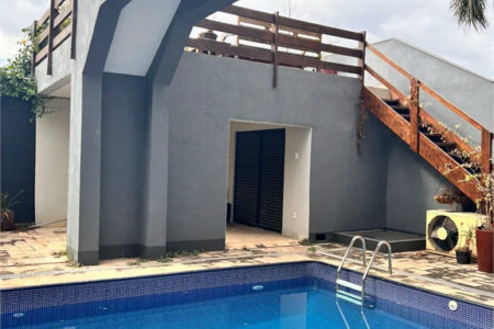 Sobrado à venda com 5 quartos, sendo 2 suítes, em Vila Inah, São Paulo, SP