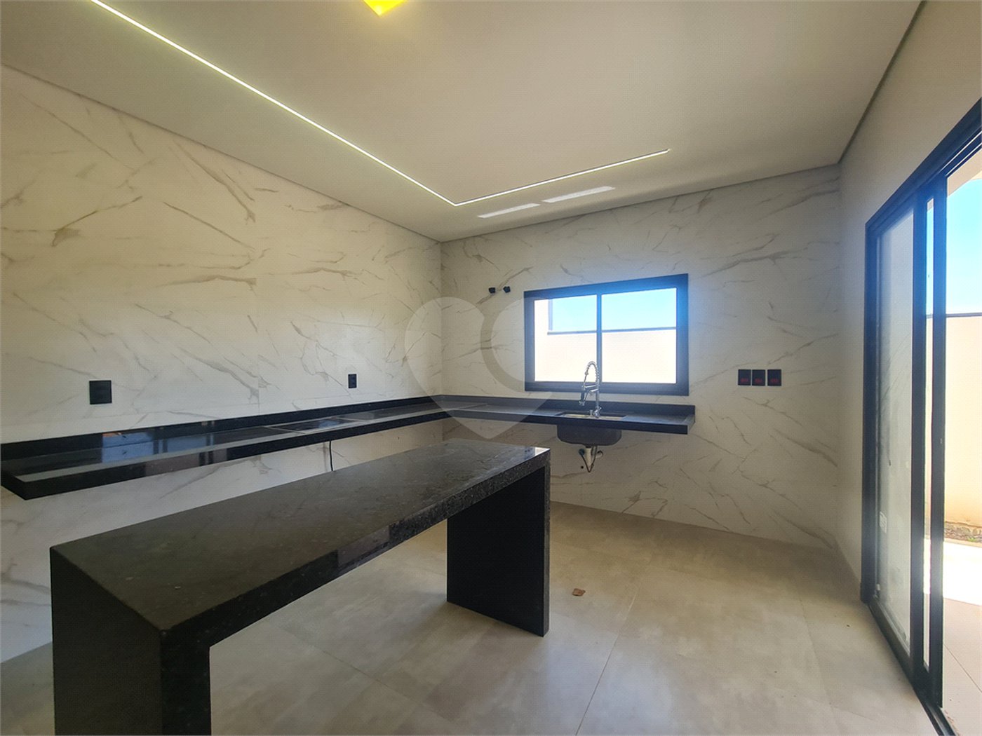 Casa à venda com 3 quartos, sendo 2 suítes, no condomínio Reserva Ipanema I, Sorocaba - SP
