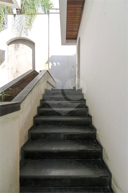 Casa à venda com 5 quartos, sendo 3 suítes, em Jardim São Bento, São Paulo, SP