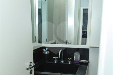 Apartamento à venda com 4 quartos, sendo 2 suítes, em Moema, São Paulo, SP