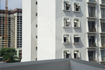 Apartamento à venda com 3 quartos, sendo 1 suíte,  em Vila Olímpia, São Paulo, SP