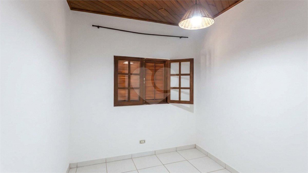 Chácara à venda com 3 suítes em Vila Xisto, São Miguel Arcanjo, SP