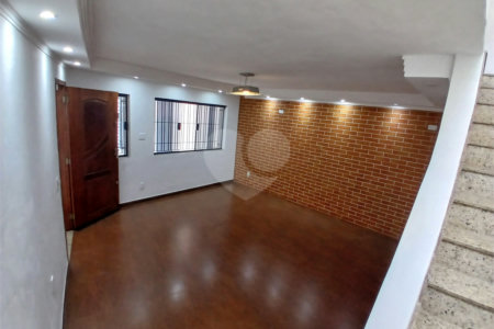 Sobrado à venda com 3 quartos, sendo 1 suíte, em Parque Rodrigues Alves, São Paulo, SP