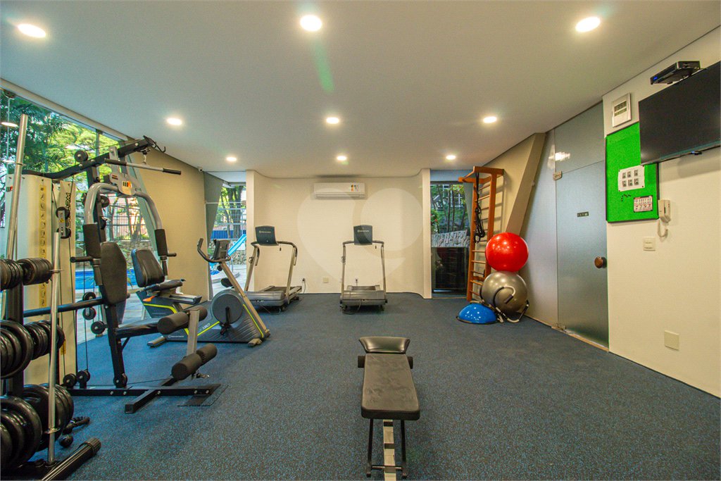 Apartamento à venda com 3 quartos, sendo 1 suíte, em Campo Belo, São Paulo, SP