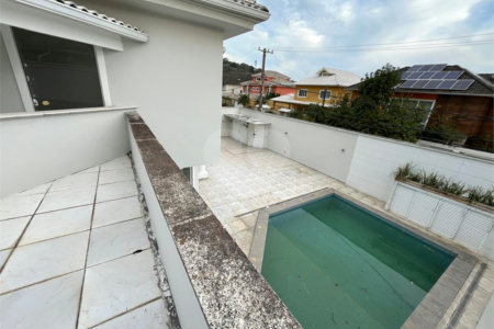 Casa à venda com 4 suítes no condomínio Pedra Mar, Rio de Janeiro - RJ