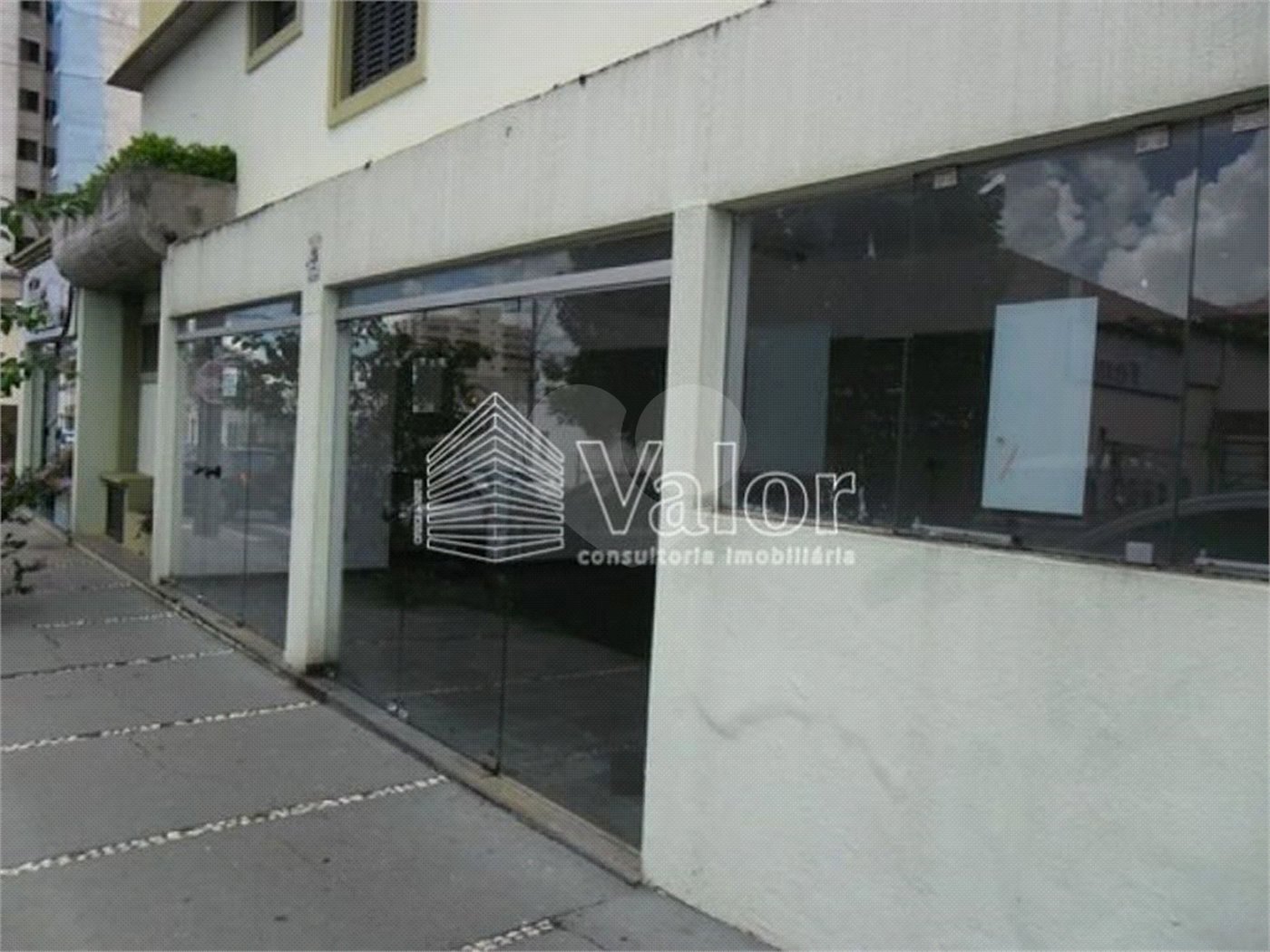 Sala comercial com 90 m² de área total no Jardim São Carlos
