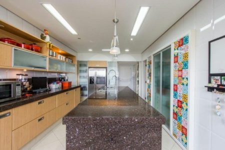 Apartamento à venda com 4 suítes em Jardim Marajoara, São Paulo, SP