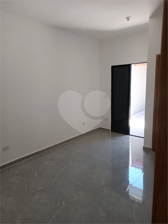 Casa à venda com 3 quartos, sendo 1 suíte, no condomínio Residencial Jardins da Catalunha, Atibaia - SP