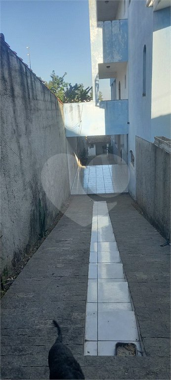 Sobrado à venda com 8 quartos, sendo 2 suítes,  em Vila Suissa, Mogi das Cruzes, SP