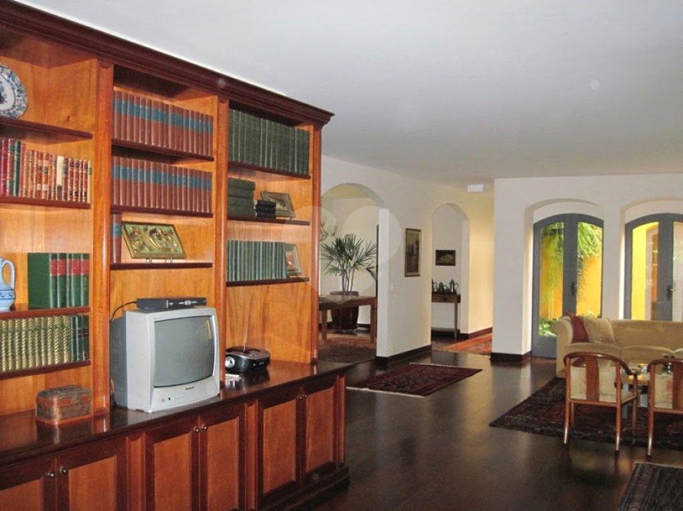 Casa à venda com 4 quartos, sendo 2 suítes,  em Jardim Leonor, São Paulo, SP