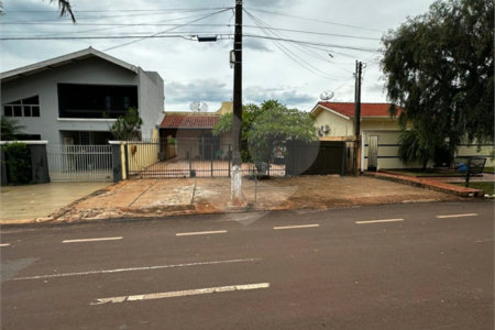 Casa à venda com 3 quartos, sendo 1 suíte, no Centro, Ponta Porã, MS