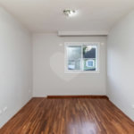 Casa à venda com 4 quartos, sendo 3 suítes, no condomínio Village Place, São Paulo - SP