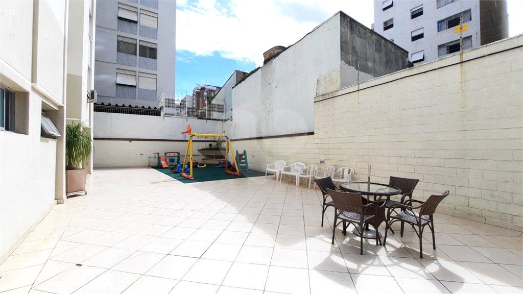 Apartamento à venda com 3 quartos, sendo 1 suíte, em Santa Cecília, São Paulo, SP