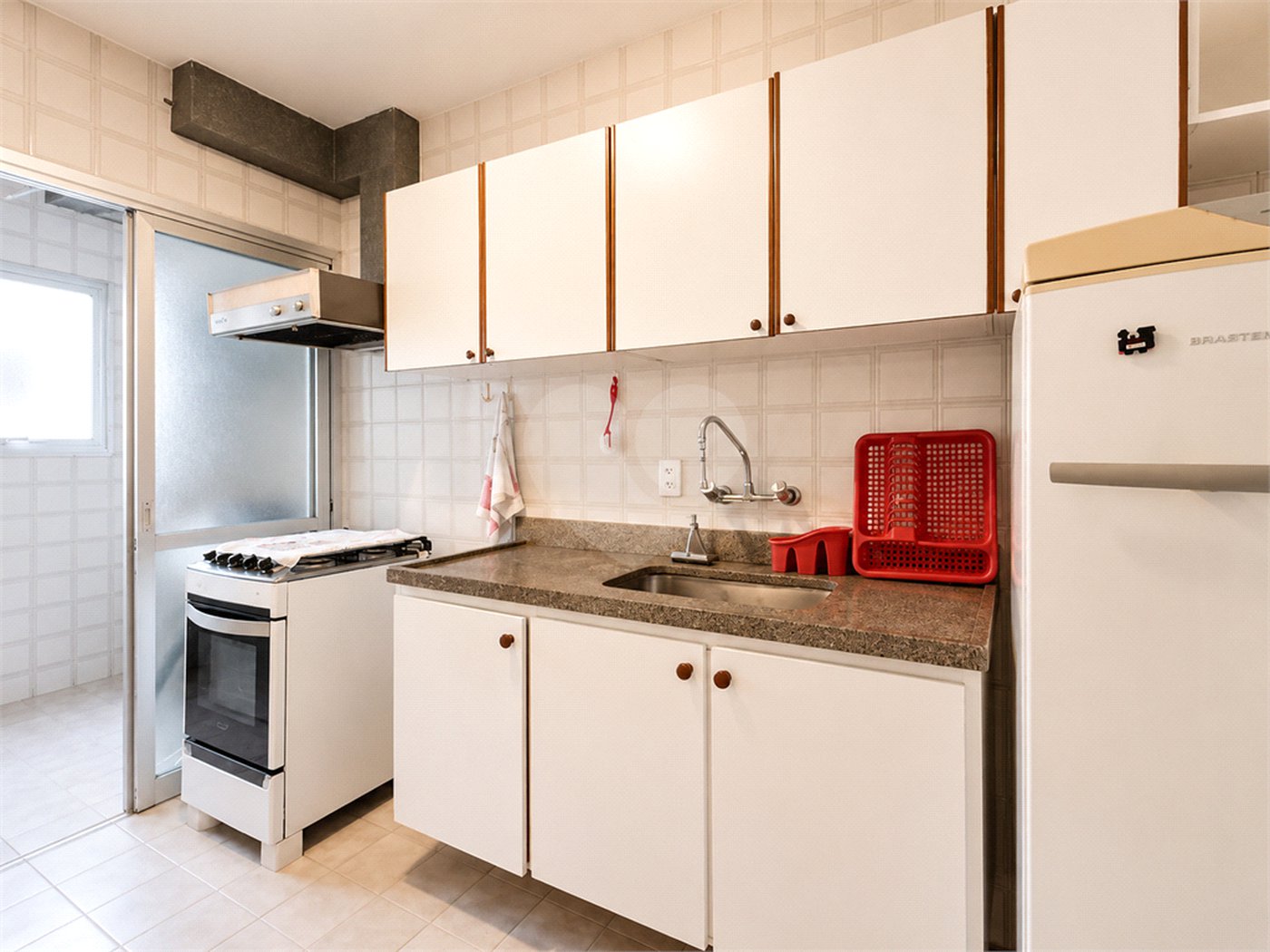 Apartamento à venda com 3 quartos, sendo 1 suíte, em Jardim Marajoara, São Paulo, SP