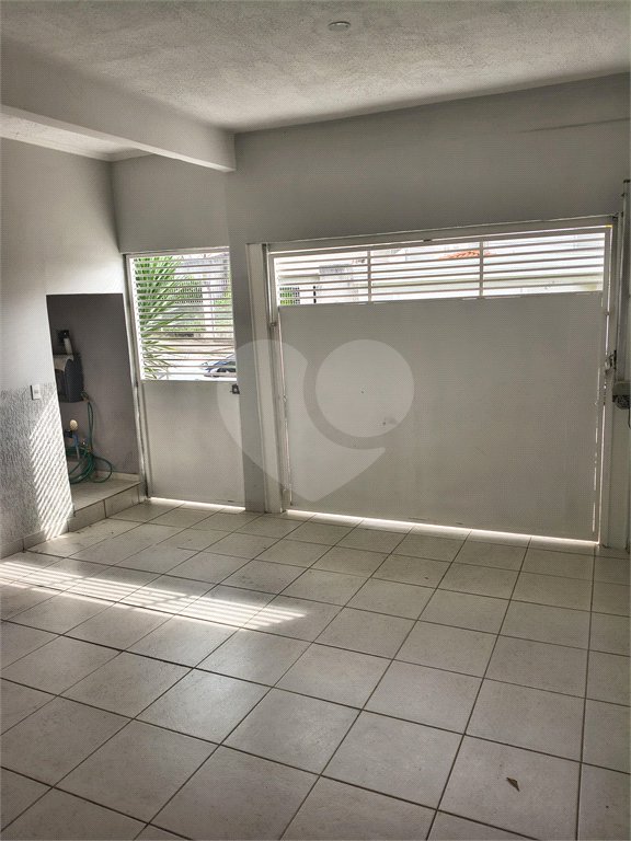 Casa à venda com 3 suítes em Vila Lavínia, Mogi das Cruzes, SP