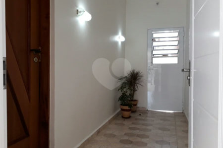 Sobrado á venda 222m² 3 quartos na região do metrô Guilhermina Esperança, Penha