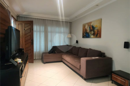 Sobrado à venda com 3 quartos, sendo 1 suíte, em Vila Paulicéia, São Paulo, SP