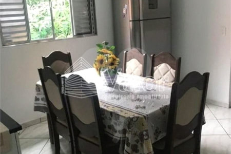 Sobrado para venda.