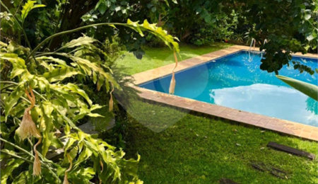 Sobrado à venda com 5 quartos, sendo 3 suítes, em Jardim Leonor, São Paulo, SP