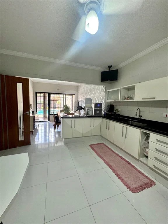 Belíssimo sobrado estilo edícula com 5 dormitórios, à venda na Nova Piracicaba em Piracicaba/ SP.