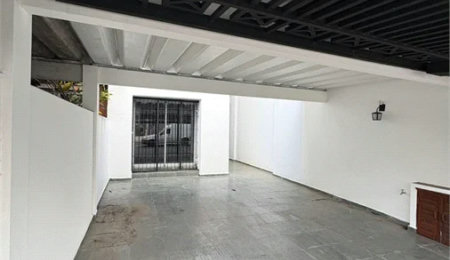 Sobrado à venda com 4 quartos, sendo 1 suíte, em Vila Sônia, São Paulo, SP