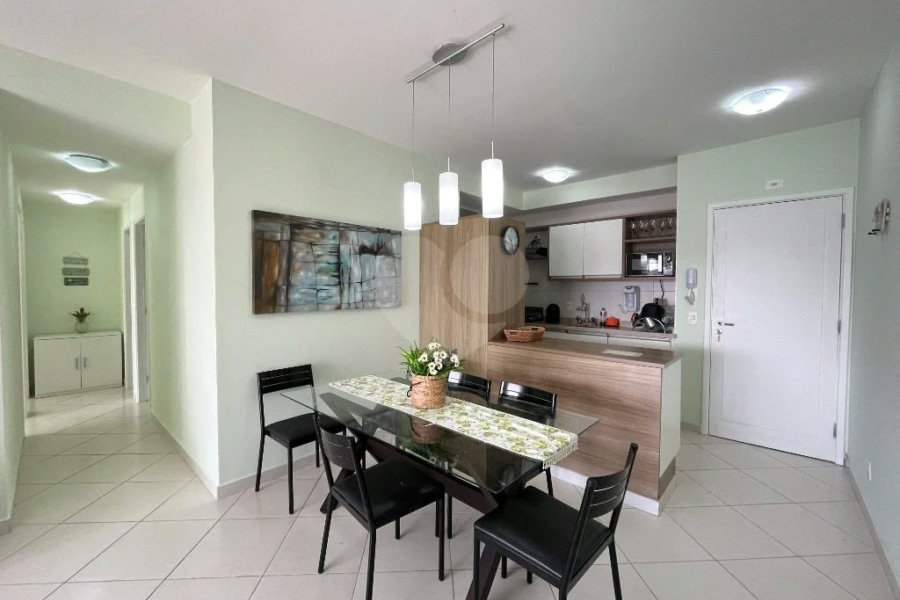 Apartamento à venda com 3 quartos, sendo 1 suíte, em Riviera de São Lourenço, Bertioga, SP