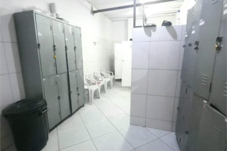 Galpão com 500m² , 2 vagas , 2 banheiros , à venda no Parque das Nações em Santo André