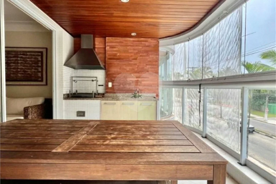 Apartamento à venda com 3 quartos, sendo 1 suíte, em Riviera de São Lourenço, Bertioga, SP