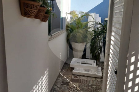 CASA A VENDA NO BAIRRO VILA GENY EM LORENA