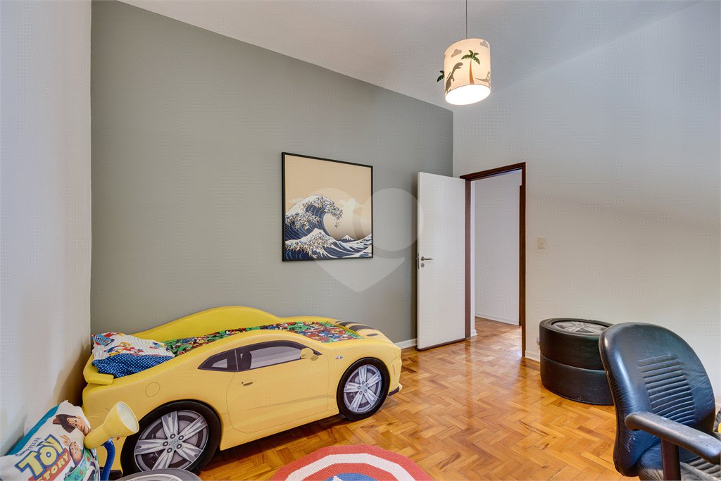 Sobrado à venda com 5 quartos, sendo 3 suítes, em Alto da Boa Vista, São Paulo, SP