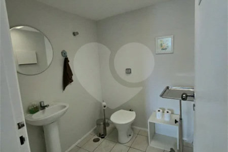 Sobrado à venda com 3 quartos, sendo 1 suíte, em Chácara Santo Antônio, São Paulo, SP