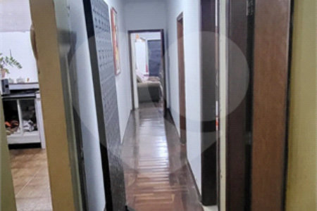 Casa a venda na rua Coronel Leopoldo Prado