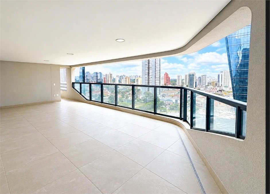 Apartamento à venda com 3 suítes em Chácara Santo Antônio, São Paulo, SP