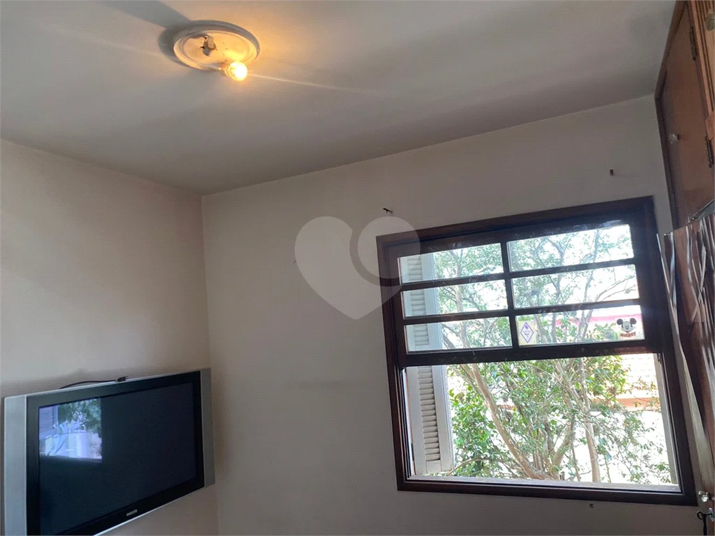 Sobrado á venda em Moema de 280m² com 3 vagas 3 dormitórios e 5 banheiros