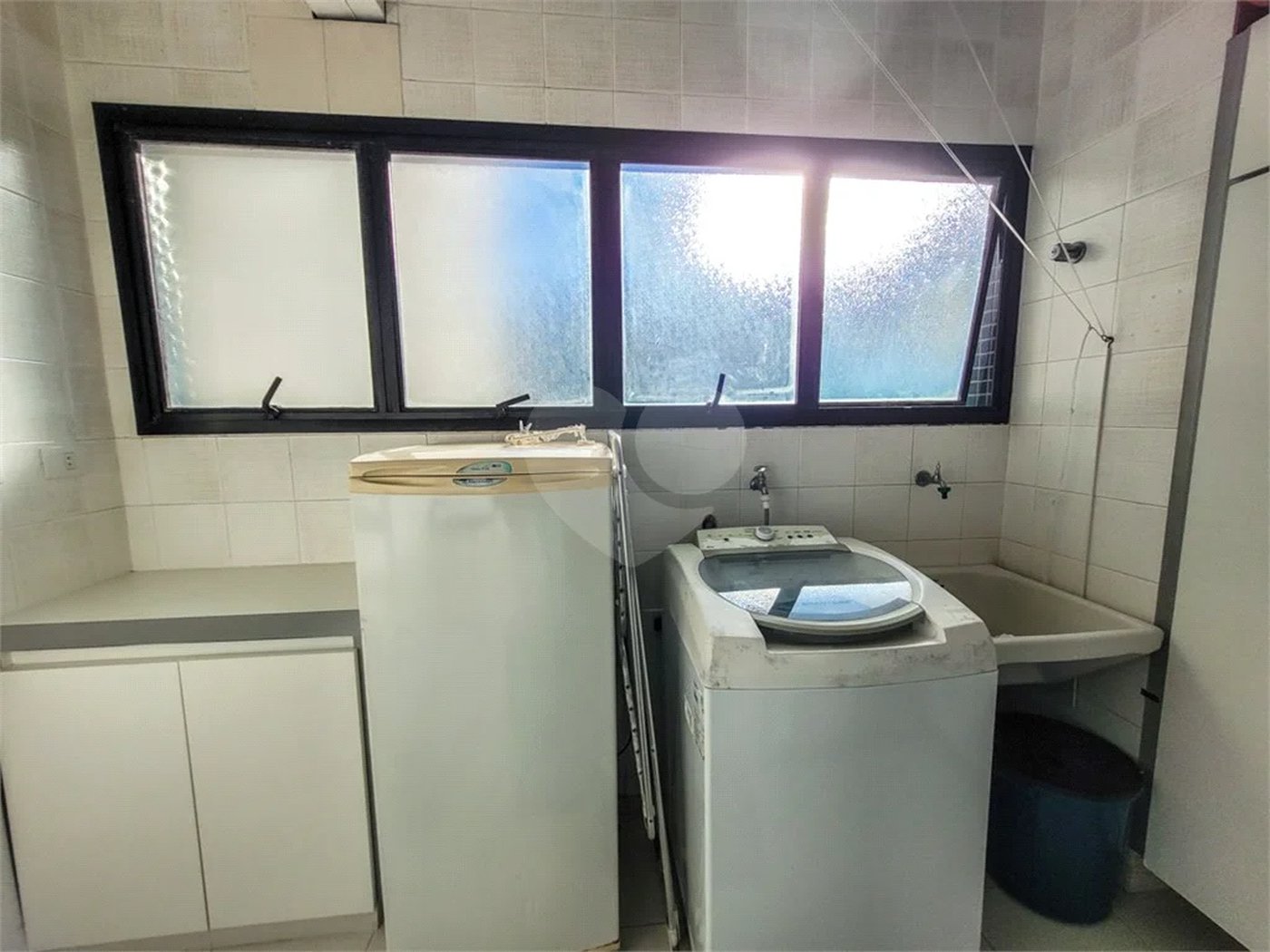 Apartamento à venda com 5 quartos, sendo 3 suítes,  em Riviera de São Lourenço, Bertioga, SP
