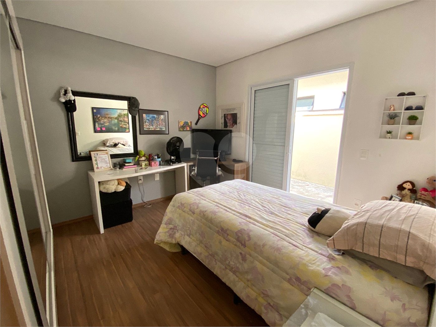 Linda casa Condomínio Santa Isabel I