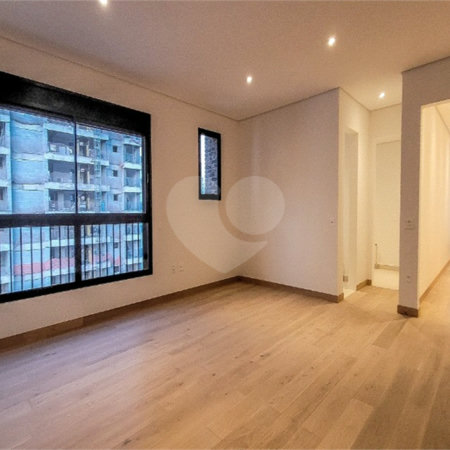 Apartamento à venda com 3 suítes em Vila Nova Conceição, São Paulo, SP