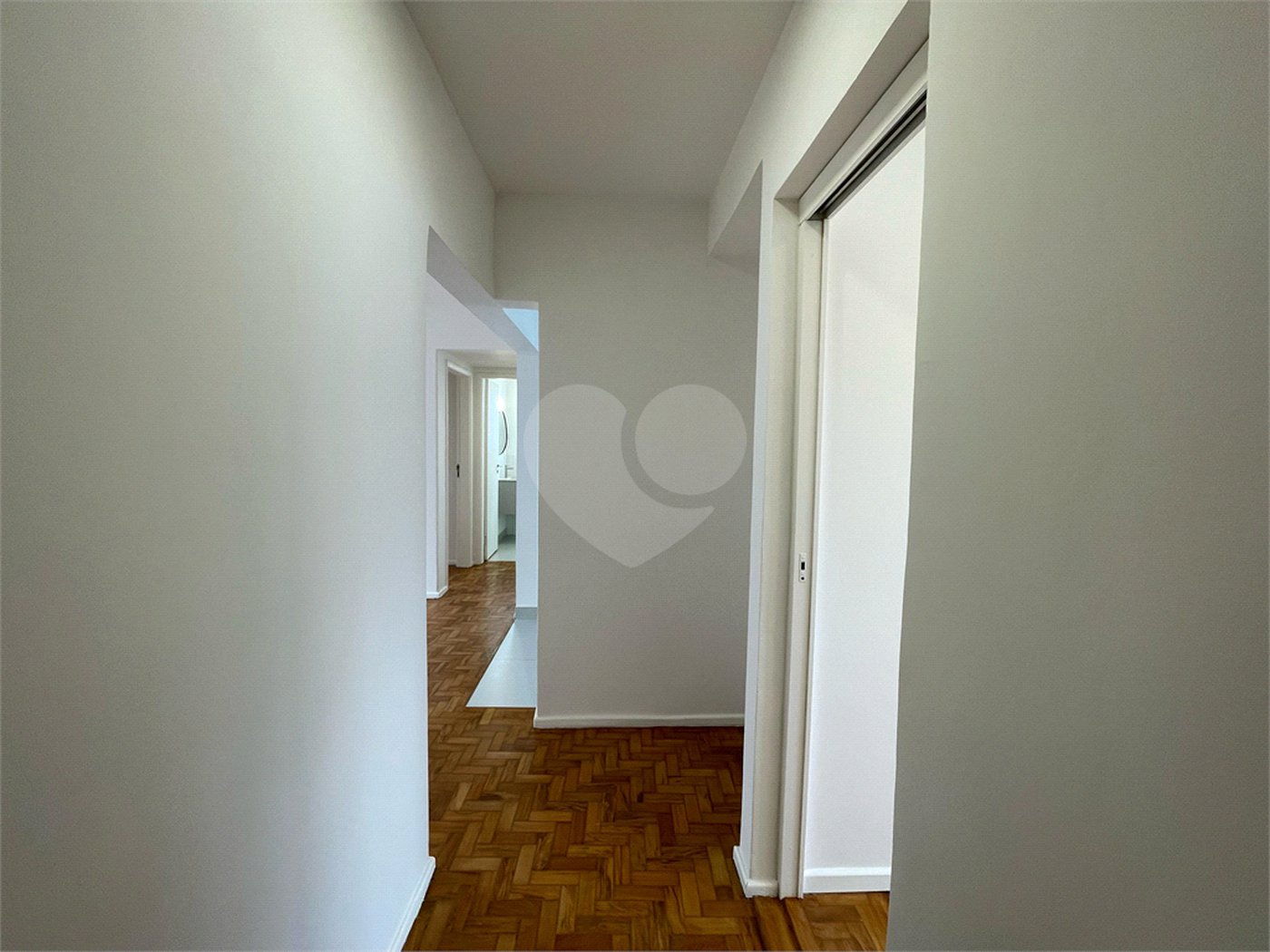 Apartamento à venda com 3 quartos, sendo 1 suíte, em Vila Mariana, São Paulo, SP
