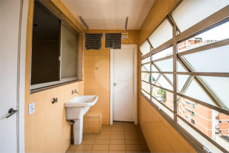 Apartamento a Venda no Condomínio Edifício Guarujá em Campinas/SP