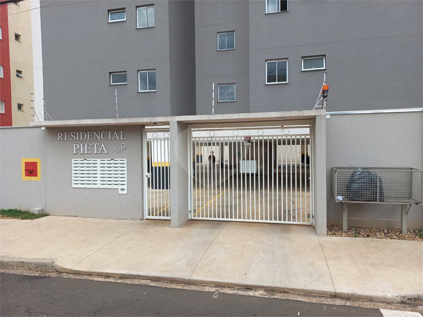 Apartamento no Condomínio Residencial Pieta .