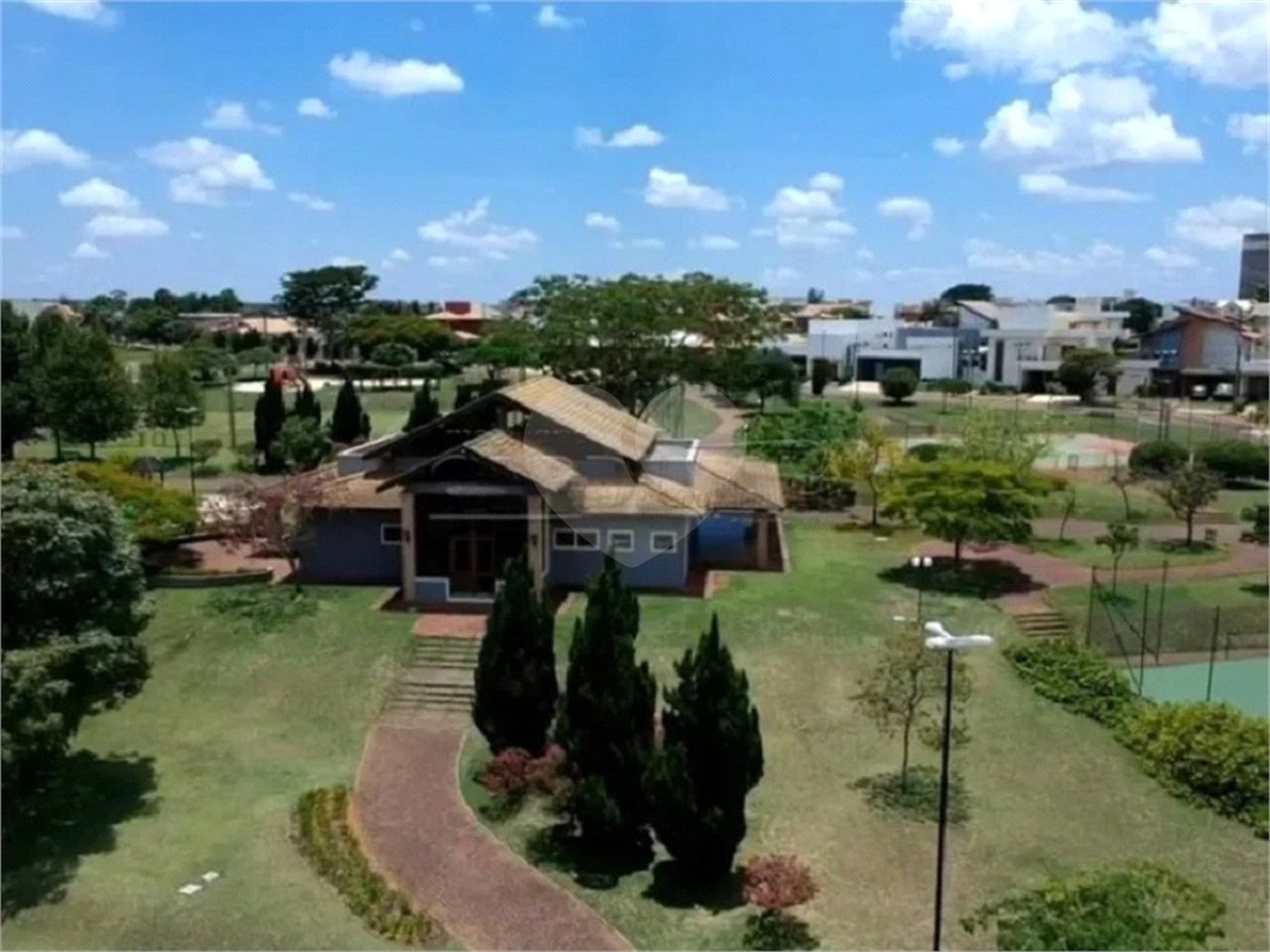 Casa à Venda no Condomínio Montreal - São Carlos/SP