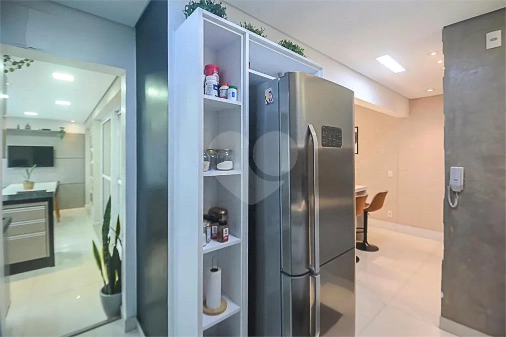 Espaço, conforto e uma localização privilegiada fazem deste apartamento mobiliado no Baeta Neves, em São Bernardo do Campo, uma excelente opção para seu novo lar. Com 118 m², três dormitórios e quatro banheiros, o imóvel oferece ambientes amplos para acomodar a família e receber amigos com comodidad