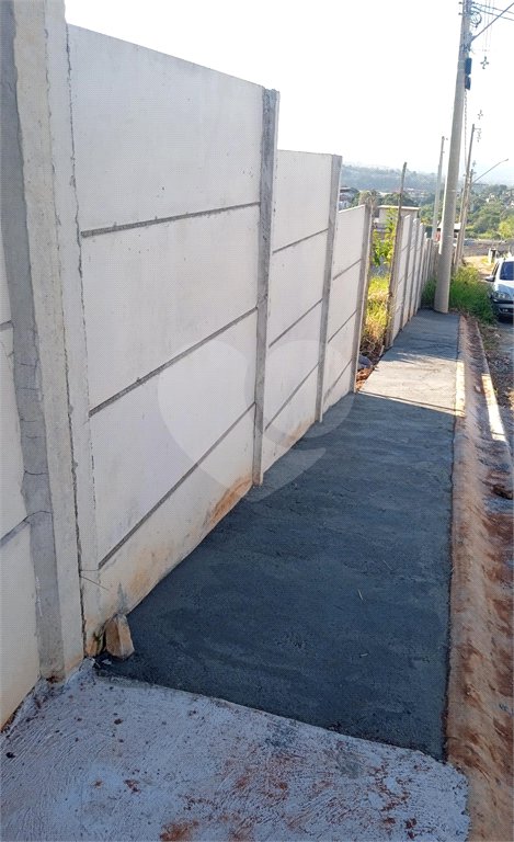Terreno em Atibaia com 990 metros, pronto para construir, topografia declive, aceita financiamento